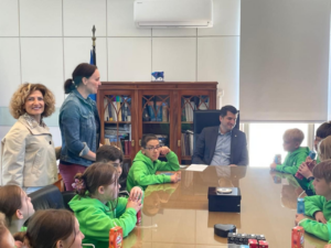 Οι μαθητές εξέφρασαν τον ενθουσιασμό τους για τη μοναδική εμπειρία που έζησαν κατά την πενθήμερη παραμονή τους στη χώρα μας και ευχαρίστησαν για τη ζεστή φιλοξενία που απόλαυσαν στην όμορφη πόλη της Κηφισιάς.