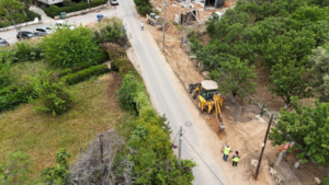 Η εφαρμογή του σχεδίου πόλης, οι διανοίξεις οδών και οι διαμορφώσεις κοινόχρηστων χώρων, συμβάλλουν στη μεταμόρφωση πολλών γειτονιών του Αμαρουσίου σε σύγχρονα αστικά περιβάλλοντα εξήγησε ο Δήμαρχός