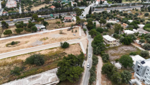Η εφαρμογή του σχεδίου πόλης, οι διανοίξεις οδών και οι διαμορφώσεις κοινόχρηστων χώρων, συμβάλλουν στη μεταμόρφωση πολλών γειτονιών του Αμαρουσίου σε σύγχρονα αστικά περιβάλλοντα εξήγησε ο Δήμαρχός