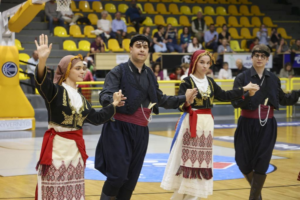 Μαρούσι: Η γιορτή παραδοσιακών χορών από τα προγράμματα παιδιών και ενηλίκων και με τη φιλική συμμετοχή του ΚΑΠΗ