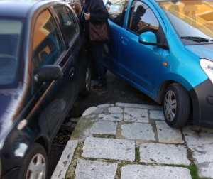 Μεγάλα τα προβλήματα με τα Πεζοδρόμια στα Βόρεια Προάστια