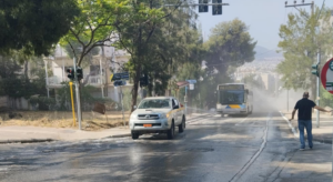 Από θέμα τύχης  δεν είχαμε κάποιο  τραυματισμό ή κάποιο ατύχημα αφού ο δρόμος είναι πολυσύχναστος και την ώρα του συμβάντος είχε αρκετά μεγάλη κυκλοφορία. 