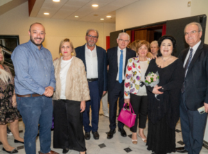 Λυκόβρυση Πεύκη: «Δύο γυμνά άσπρα χέρια» – Όταν η Τέχνη μίλησε με τη φωνή της καρδιάς στο Δημοτικό Θέατρο Πεύκης Λυκόβρυση Πεύκη: «Δύο γυμνά άσπρα χέρια» – Όταν η Τέχνη μίλησε με τη φωνή της καρδιάς στο Δημοτικό Θέατρο Πεύκης