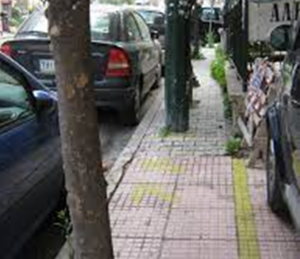 Μεγάλα τα προβλήματα με τα Πεζοδρόμια στα Βόρεια Προάστια