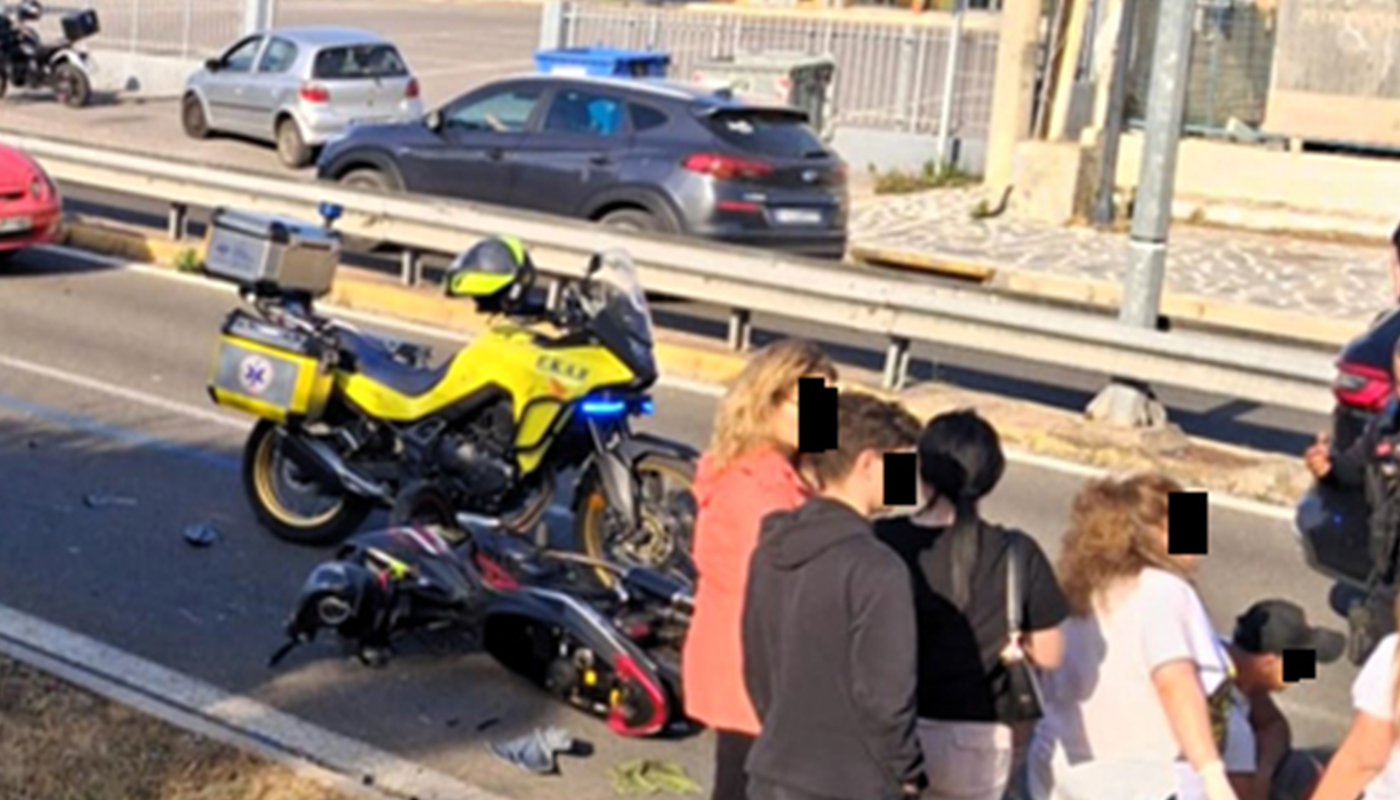 Τροχαίο: Δύο επιβάτες μηχανής σοβαρά τραυματίες στη Λεωφόρο Μαραθώνος στον Νέο Βουτζά