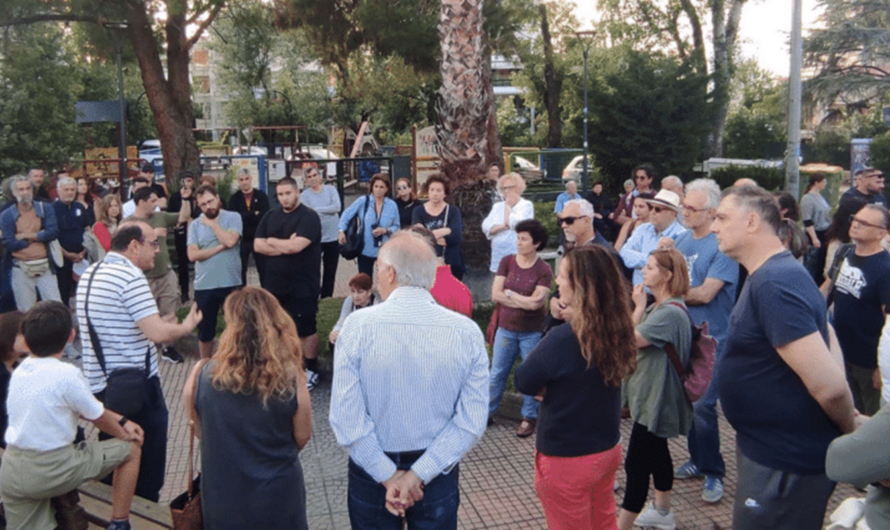 Αγία Παρασκευή: Συγκέντρωση στο Δημοτικό Συμβούλιο για το πάρκο Ψαρών και Αγ. Τριάδος διεκδικώντας να παραμείνει ελεύθερος χώρος