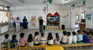 Οι παιδαγωγοί του Γ' Παιδικού Σταθμού του Δήμου Βριλησσίων μαζί με το προσωπικό της Διεύθυνσης Περιβάλλοντος ετοίμασαν ένα εκπαιδευτικό πρόγραμμα κατάλληλο για παιδιά προσχολικής ηλικίας.
