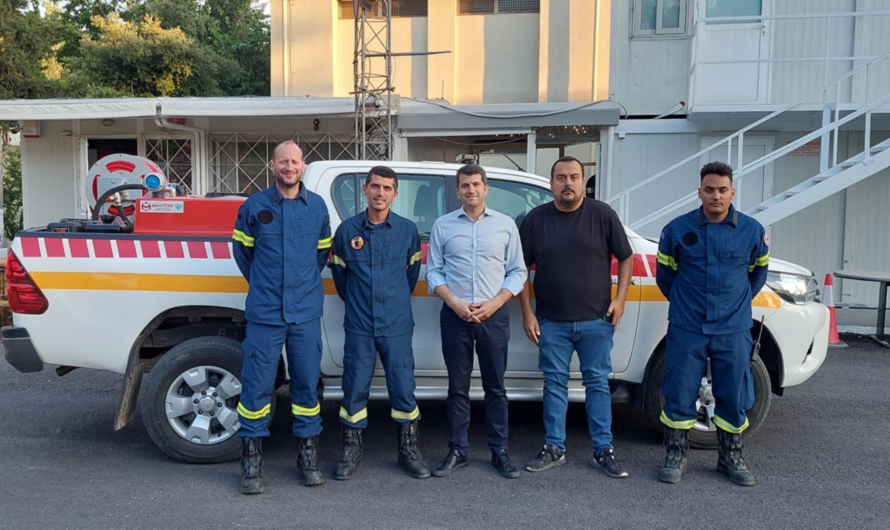 Κηφισιά: Επιχειρησιακά «ετοιμοπόλεμο» το νέο πυροσβεστικό όχημα από τον Δήμο στους εθελοντές της Ο.Ε.Δ.Δ. – Εκάλη 2000