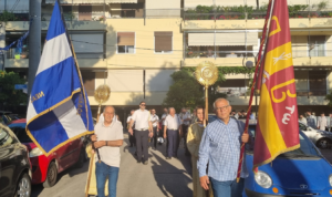 Κηφισιά: «Ιερός Ναός Αγίας Τριάδας Νέας Κηφισιάς» Υποδοχή στον Ιερό Ναό αποτμήματος Ιερού Λειψάνου του Αγίου Δημητρίου του Μυροβλήτου Κηφισιά: «Ιερός Ναός Αγίας Τριάδας Νέας Κηφισιάς» Υποδοχή στον Ιερό Ναό αποτμήματος Ιερού Λειψάνου του Αγίου Δημητρίου του Μυροβλήτου