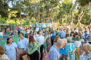 Κηφισιά: Εγκαινιάστηκε στο Κεφαλάρι η ομορφότερη παιδική χαρά της πόλης με χορηγία της οικογένειας Λάτση