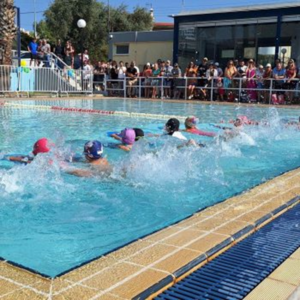 Μαρούσι: Με επιτυχία πραγματοποιήθηκε η ετήσια Ημερίδα Κολύμβησης, το Σάββατο 14/6 στο Δημοτικό Κολυμβητήριο