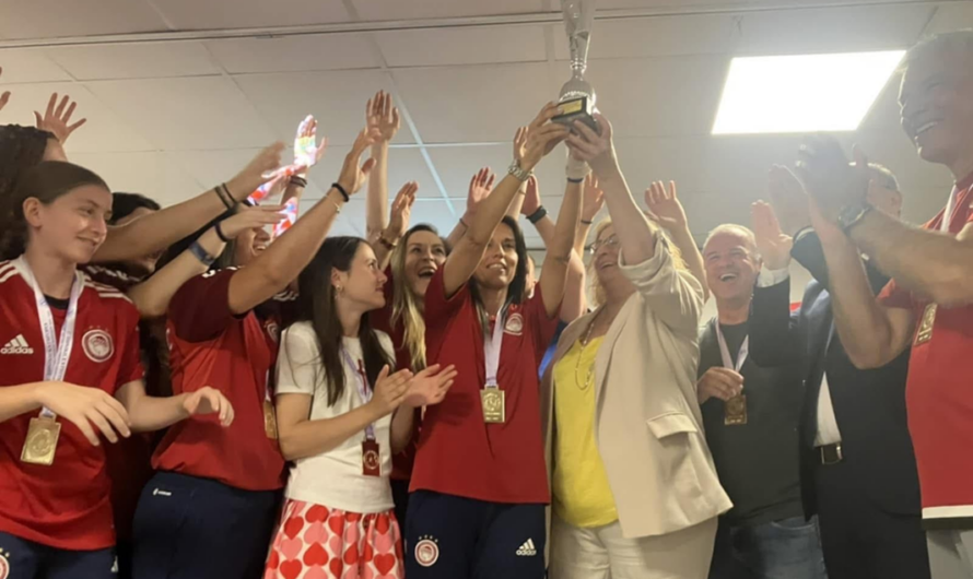 Πεντέλη: Εκδήλωση απονομής κυπέλλου για την άνοδο της ομάδος «Ζωή - Σχολή Ολυμπιακού Πεντέλης» στη Β' Εθνική Κατηγορία