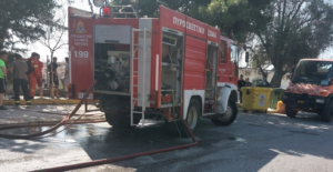 Πεντέλη: Πυρκαγιά που ξέσπασε στη Μονή Πεντέλης - Τέθηκε άμεσα υπό έλεγχο