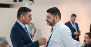 Ο Περιφερειάρχης Αττικής απευθύνοντας χαιρετισμό στο 4ο Forum του Σ.Π.Α.Υ. αναφέρθηκε στην ανάγκη συντονισμού όλων των φορέων ως προς την αντιμετώπιση των ακραίων καιρικών φαινομένων, χωρίς αλληλοεπικαλύψεις αρμοδιοτήτων