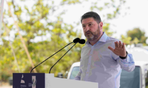 Περιφέρεια Αττικής: Η Περιφέρεια και ο ΕΔΣΝΑ ενισχύουν την Τοπική Αυτοδιοίκηση με νέα ευέλικτα οχήματα για την περισυλλογή σκουπιδιών