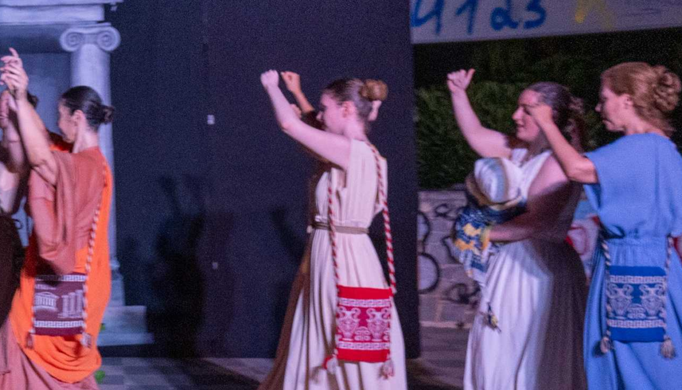 Λυκόβρυση Πεύκη: Παρουσιάστηκαν οι «Θεσμοφοριάζουσες» του Αριστοφάνη, την Παρασκευή, 13 /6 στη Λυκόβρυση