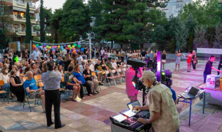 Η γιορτή που παρακολούθησαν πλήθος γονέων και μαθητών περιελάμβανε απονομή απολυτηρίων τίτλων, ελέγχων επίδοσης, και αναμνηστικών λευκωμάτων με αναμνηστικό φωτογραφικό υλικό.
