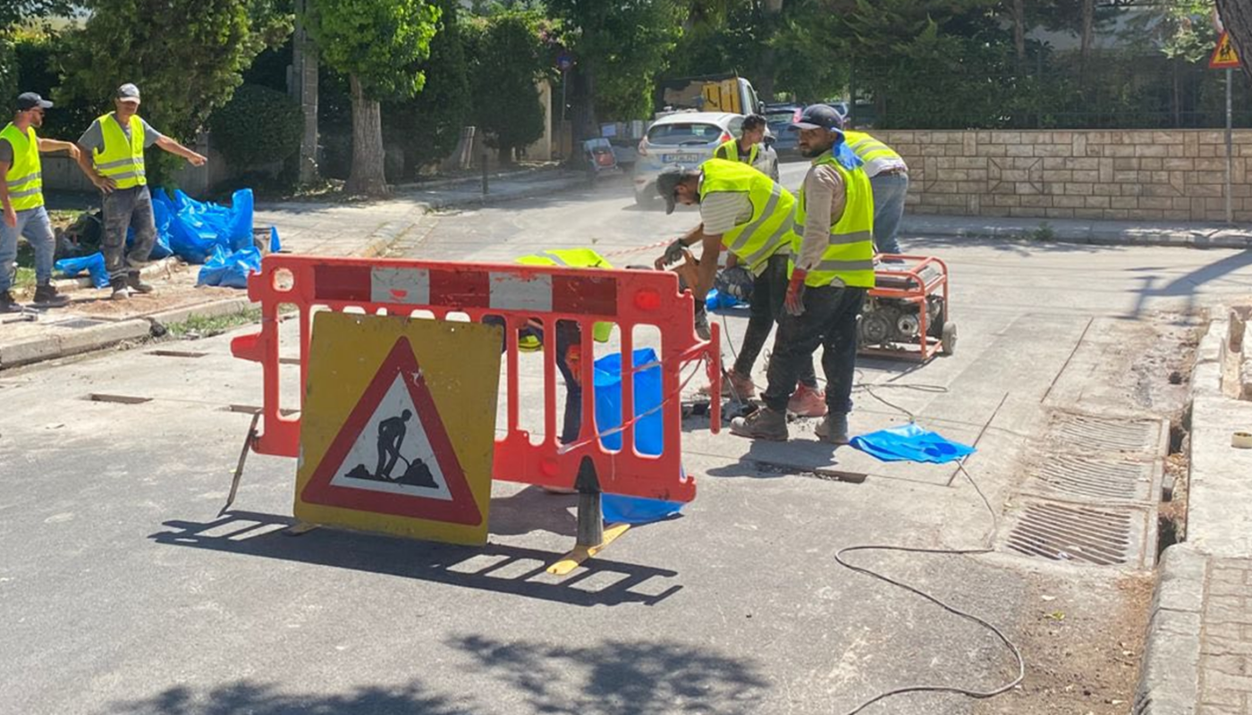 Λυκόβρυση Πεύκη: Συνεχίζονται τα έργα τοποθέτησης έξυπνων διαβάσεων στα σχολεία του Δήμου