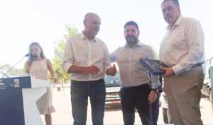 Σπάτα Αρτέμιδα: Ο Δήμος παρέλαβε ένα ηλεκτρικό απορριμματοφόρο και έναν λειοτεμαχιστή με χρηματοδότηση από το ΕΣΠΑ