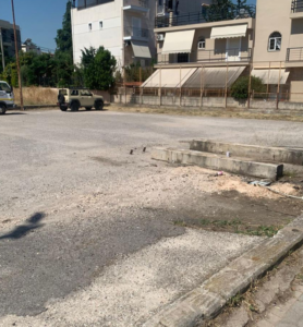 Συγκεκριμένα, τα συνεργεία της Τεχνικής Υπηρεσίας του Δήμου ολοκλήρωσαν προκαταρκτικές εργασίες μετατόπισης μετρητικού στεγανού για την χωροθέτηση της κατασκευής του γηπέδου.