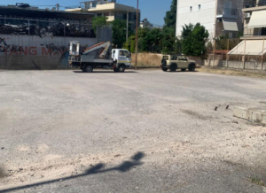 Συγκεκριμένα, τα συνεργεία της Τεχνικής Υπηρεσίας του Δήμου ολοκλήρωσαν προκαταρκτικές εργασίες μετατόπισης μετρητικού στεγανού για την χωροθέτηση της κατασκευής του γηπέδου.