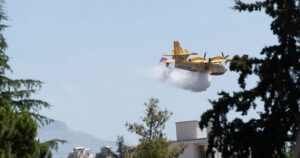 Παπάγου Χολαργός: Οριοθετήθηκε η φωτιά στους πρόποδες του Υμηττού - Άμεση η επέμβαση της Πυροσβεστικής