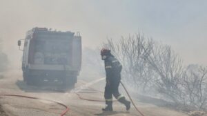 Παπάγου Χολαργός: Οριοθετήθηκε η φωτιά στους πρόποδες του Υμηττού - Άμεση η επέμβαση της Πυροσβεστικής Παπάγου Χολαργός: Οριοθετήθηκε η φωτιά στους πρόποδες του Υμηττού - Άμεση η επέμβαση της Πυροσβεστικής
