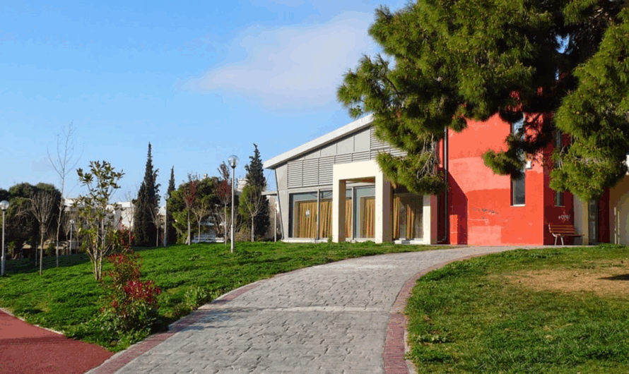 Βριλήσσια: Ανοιχτή κλιματιζόμενη αίθουσα για τους πολίτες από την Τρίτη 22/7 στο πάρκο «Μ. Θεοδωράκης» (πρ. ΤΥΠΕΤ)