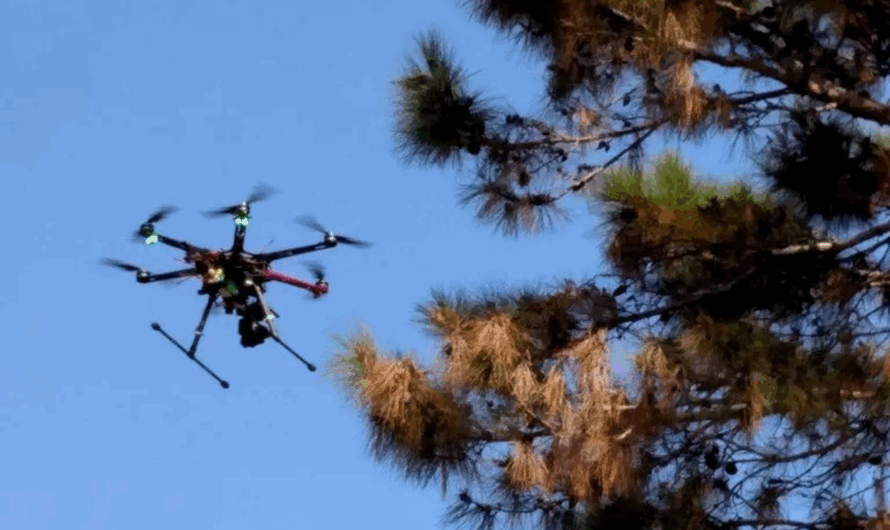 Τα Βριλήσσια πρωτοπορούν: Drones στον αγώνα κατά της πυρκαγιάς τη νύχτα