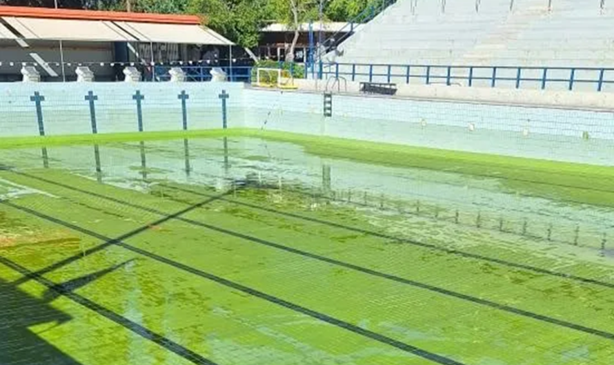 Ζωγράφου: To νερό έφυγε από το Ιλίσιο Κολυμβητήριο αλλά παρέμεινε πράσινο