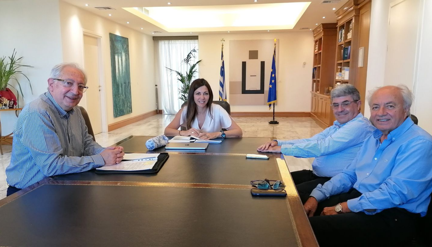 Μαρούσι: Συνάντηση του Δήμαρχου με την Υπουργό Παιδείας Θρησκευμάτων και Αθλητισμού