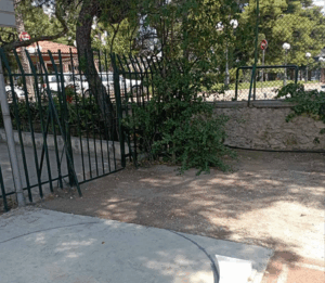 Λυκόβρυση Πεύκη: Καθαρισμός του γήπεδο ποδοσφαίρου Πεύκης
