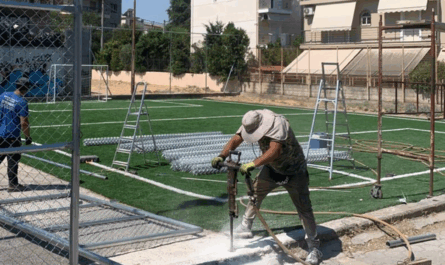 Λυκόβρυση Πεύκη:  Ολοκλήρωση εργασιών περίφραξης στο γήπεδο 5Χ5 επί της οδού Β. Ηπείρου, στη Λυκόβρυση