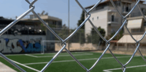 Λυκόβρυση Πεύκη: Έτοιμο και αυτό το γήπεδο 5Χ5 με ολοκαίνουργια περίφραξη