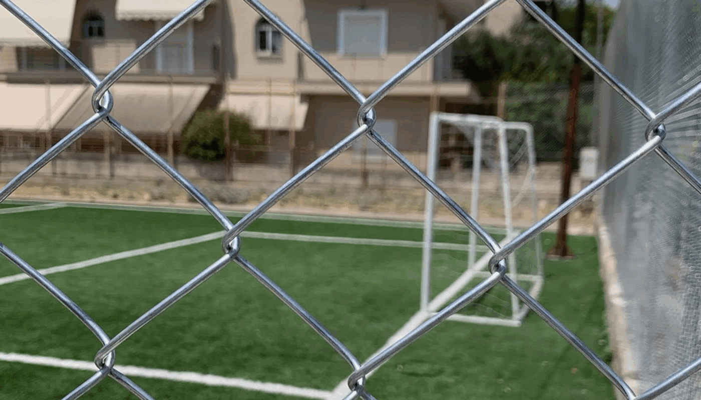 Λυκόβρυση Πεύκη: Έτοιμο και αυτό το γήπεδο 5Χ5 με ολοκαίνουργια περίφραξη