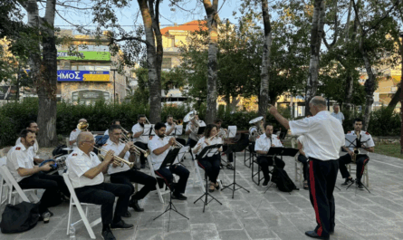 Βριλήσσια: Από την πλατεία Ελευθερίας ξεκίνησαν οι Κυριακάτικες Συναυλίες της Φιλαρμονικής σε πάρκα και πλατείες των Βριλησσίων