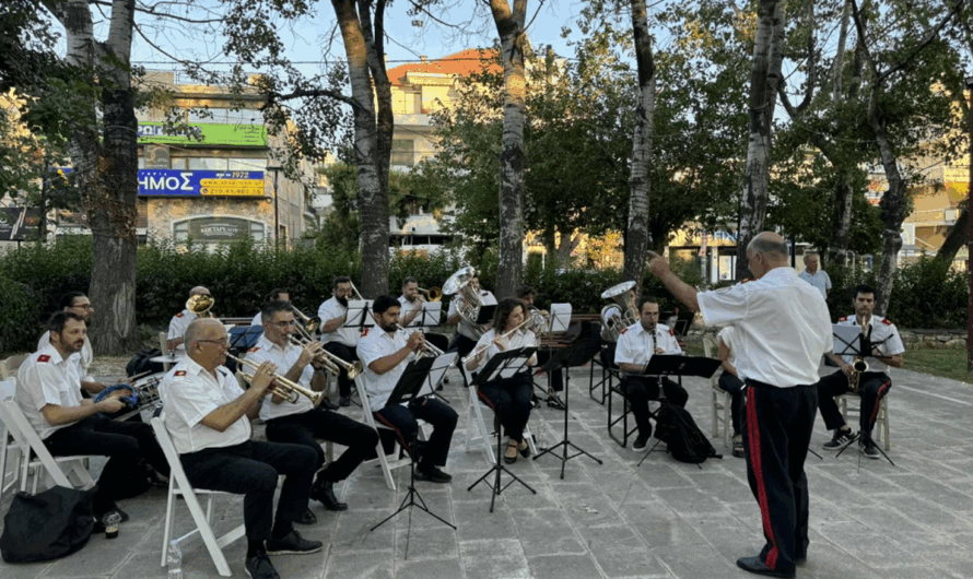 Βριλήσσια: Από την πλατεία Ελευθερίας ξεκίνησαν οι Κυριακάτικες Συναυλίες της Φιλαρμονικής σε πάρκα και πλατείες των Βριλησσίων