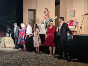 Πεντέλη: «Θέατρο Τέχνης του Δήμου Πεντέλης» Μάγεψε με την παράσταση «Τα Κίτρινα Γάντια»