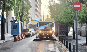 Καθημερινά ο πολίτης αντιλαμβάνεται  πως η Αθήνα δεν παραιτείται στην τύχη της,  η Διεύθυνση Καθαριότητας και Ανακύκλωσης του Δήμου προσπαθεί καθημερινά, με σχέδιο και επιμονή για την αναβάθμιση της ποιότητας ζωής στην πόλη.