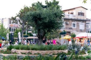Βριλήσσια: Ολοκλήρωσε το έργο στην Πλατείας Αναλήψεως - Η νέα όψη της