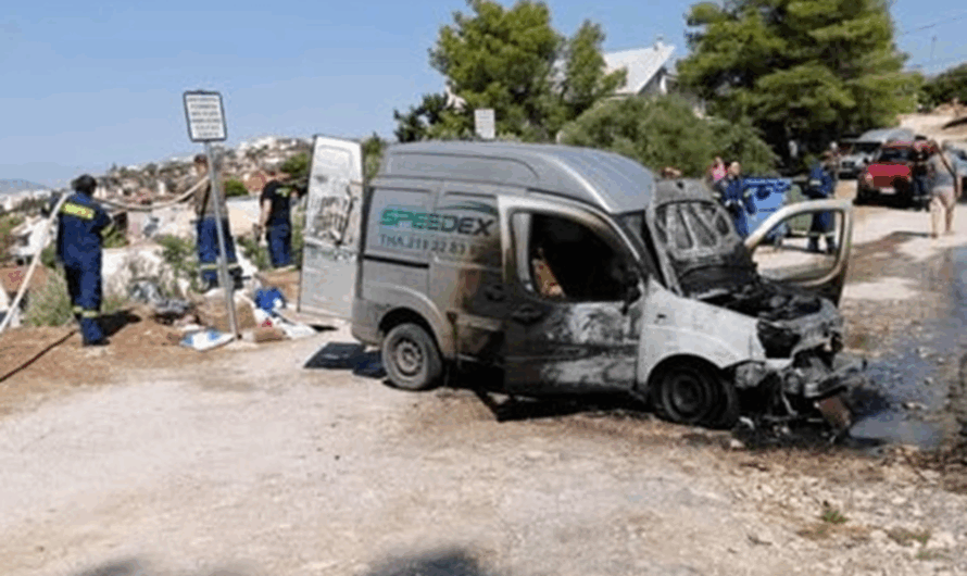 Πεντέλη: Φωτιά σε όχημα ταχυμεταφορών (courier) επί της οδού Στεφανίας στη Δ.Κ Πεντέλης