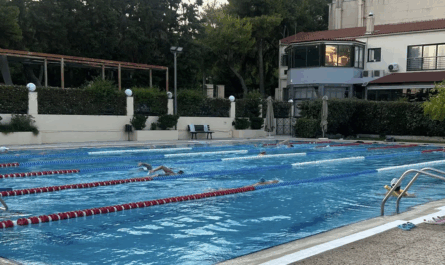 Λυκόβρυση Πεύκη: Οι πισίνες του Δήμος παρέμειναν ανοιχτές τον Αύγουστο μάλιστα με δωρεάν πρόσβαση για τα μέλη τους