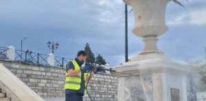Δράση απομάκρυνσης γκράφιτι (antigraffiti) στην ιστορική Πλατεία Συντάγματος Δράση απομάκρυνσης γκράφιτι (antigraffiti) στην ιστορική Πλατεία Συντάγματος