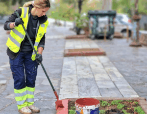 Διεύθυνση Καθαριότητας και Ανακύκλωσης Δήμου Αθηναίων - Νέα δράση στον πεζόδρομο της Επταχάλκου, στο Θησείο (3η Δημοτική Κοινότητα).