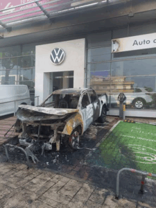 Νέα Φιλαδέλφεια: Εμπρησμός στην έκθεση αυτοκινήτων τα ξημερώματα της Δευτέρας Νέα Φιλαδέλφεια: Εμπρησμός στην έκθεση αυτοκινήτων τα ξημερώματα της Δευτέρας