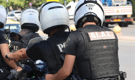 Σύλληψη μοτοσικλετιστή στο Κορωπί μετά από θεαματική καταδίωξη