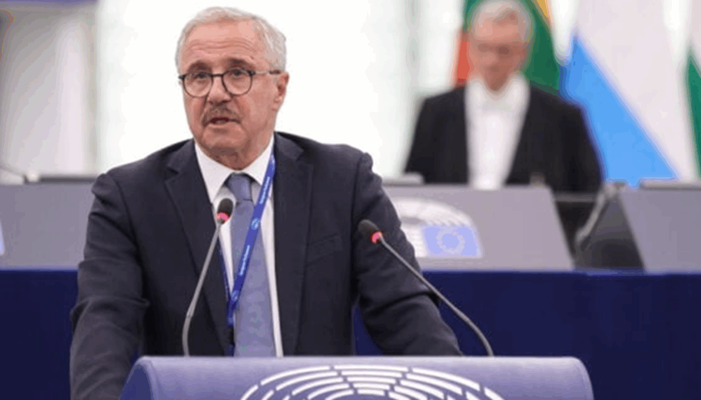 Ο Γιάννης Μανιάτης, ευρωβουλευτής του ΠΑΣΟΚ και