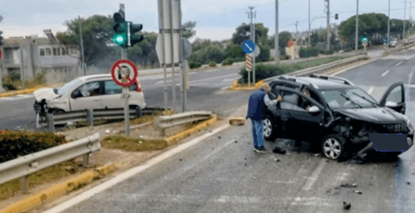 Τροχαίο στη Μαραθώνος στα φανάρια του Αγίου Ανδρέα