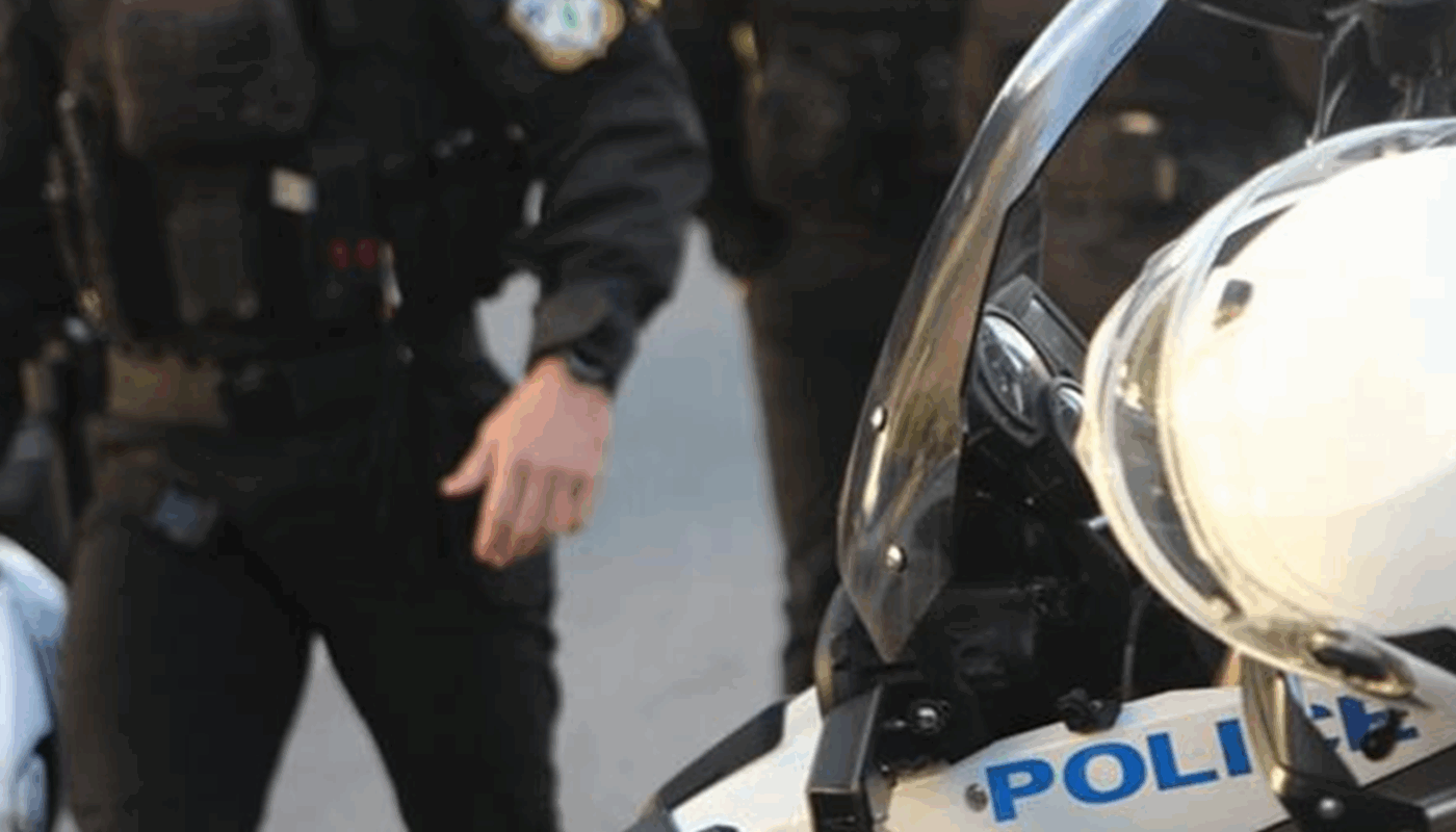 Ωρωπός: Επίθεση με σφυριά από πέντε άτομα δεχτικές 30χρονος μέσα στο κομμωτήριό