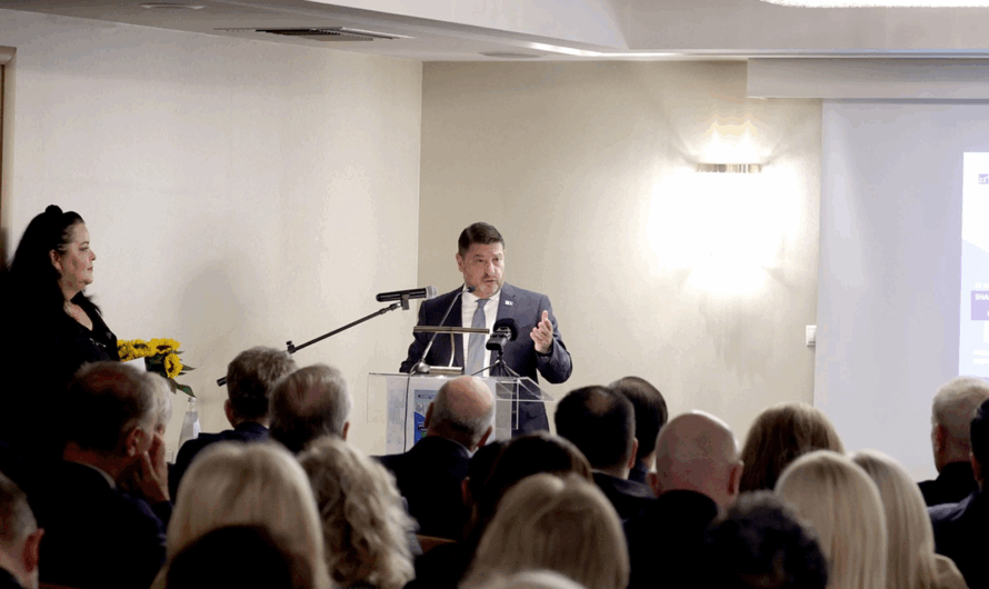 Περιφέρεια Αττικής Παρέμβαση του Περιφερειάρχη σε ημερίδα της ΕτΠ και της ΠΕΔΑ για την κλιματική κρίση